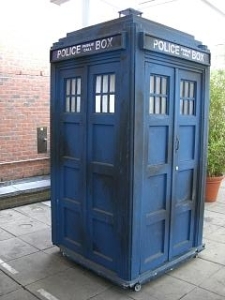 The TARDIS from series circa 1980, ©Zir.com